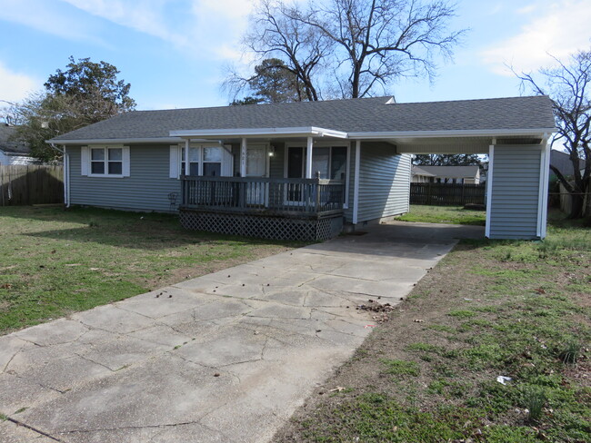 Building Photo - 1621 Dearborn Dr