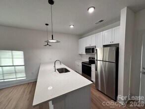 Building Photo - 3515 Markland Dr