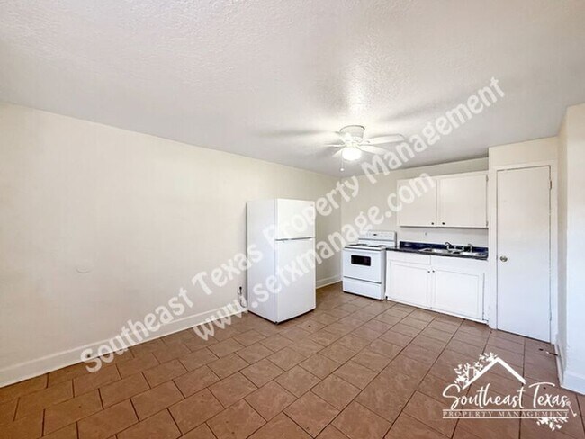 Foto del edificio - 615 Adams St