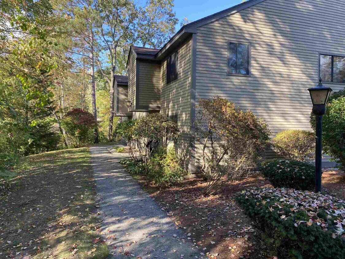 Primary Photo - 9 Swiftwater Dr