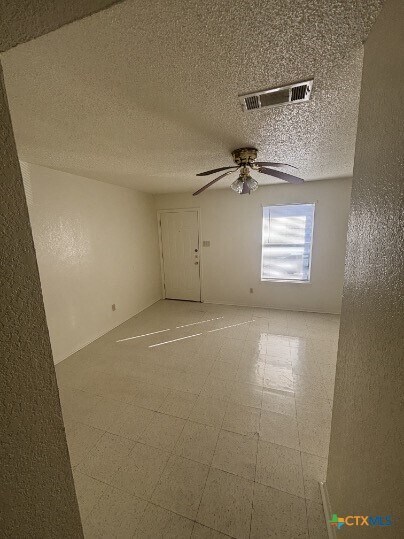 Foto del edificio - 207 Erby Ave