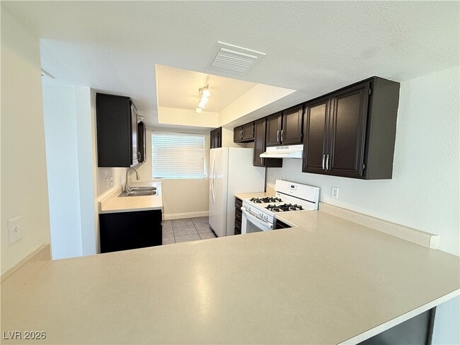 Foto del edificio - 764 Lawrence Dr