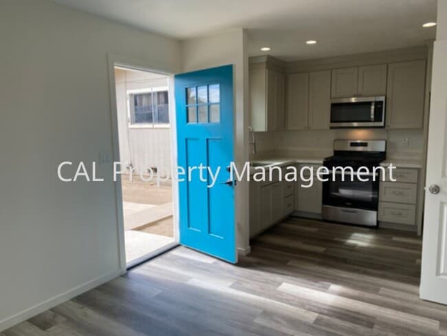 Building Photo - 1 Bed/1 Bath in Soledad, CA!