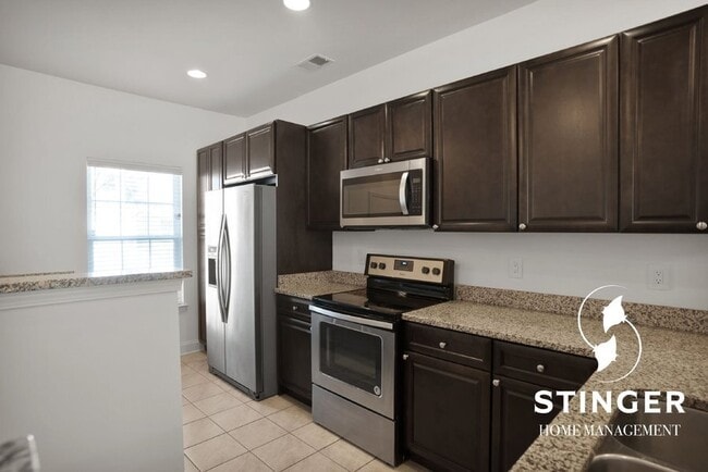 Building Photo - 362 Dante Cir