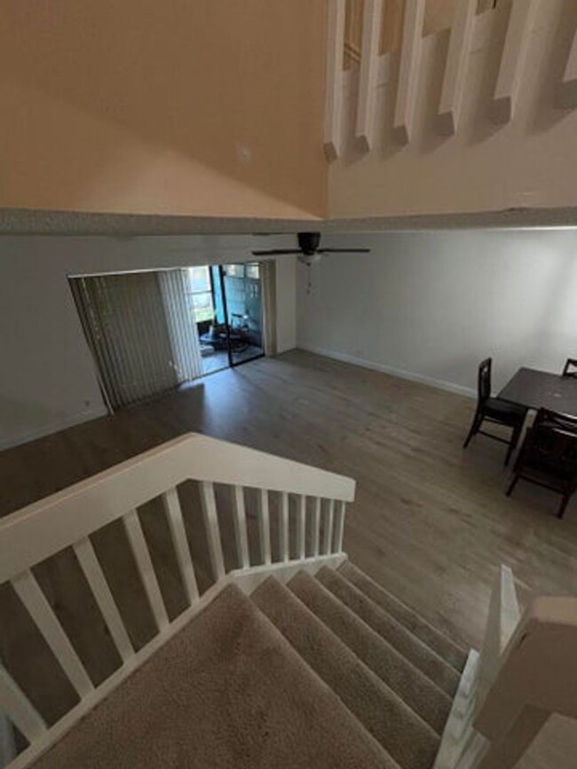 Building Photo - 2843 Carambola Cir N