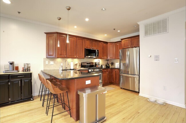 Foto del edificio - 421 Jackson St