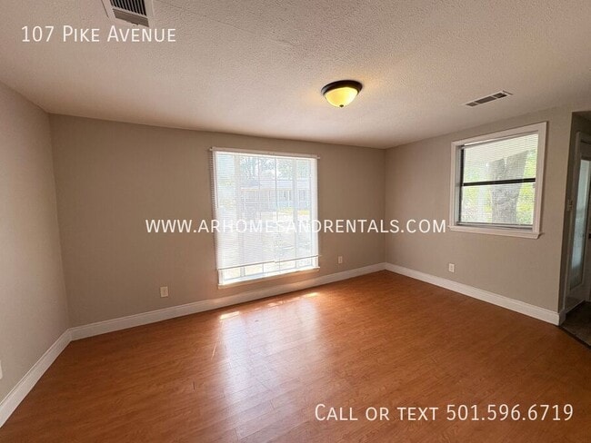 Building Photo - 107 Pike Ave