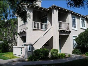 Building Photo - 3432 Cameo Dr