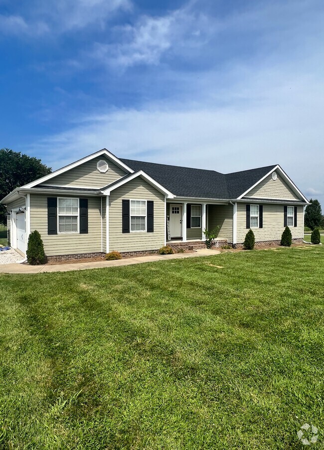 Building Photo - 71 Bent Grass Dr