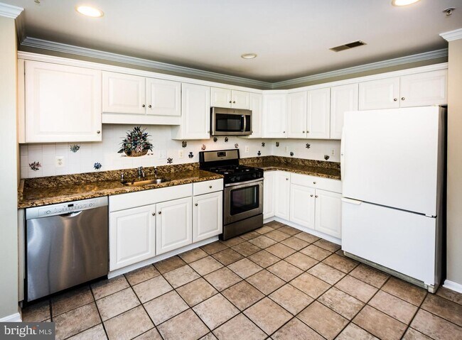 Building Photo - 26 Thomas Craddock Ct