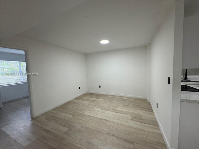 Building Photo - 12215 W Dixie Hwy