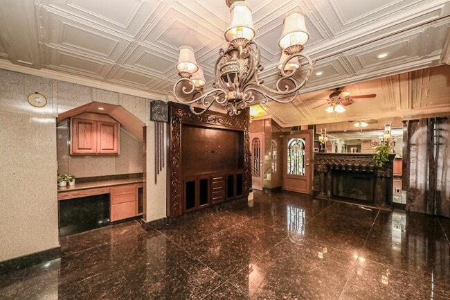 Building Photo - 5500 McPherson Rd