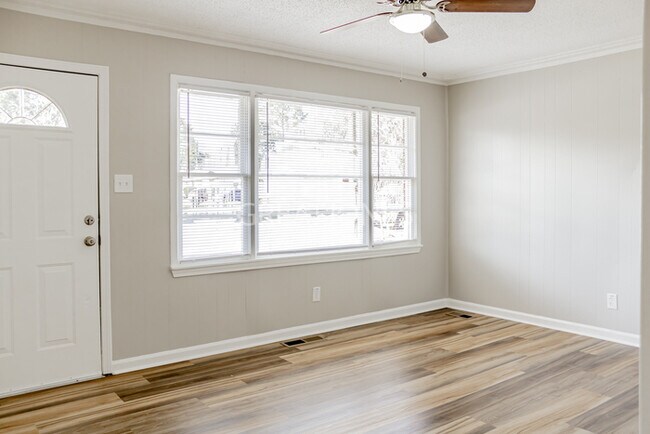 Foto del edificio - Charming 2 Bedroom in Warner Robins!