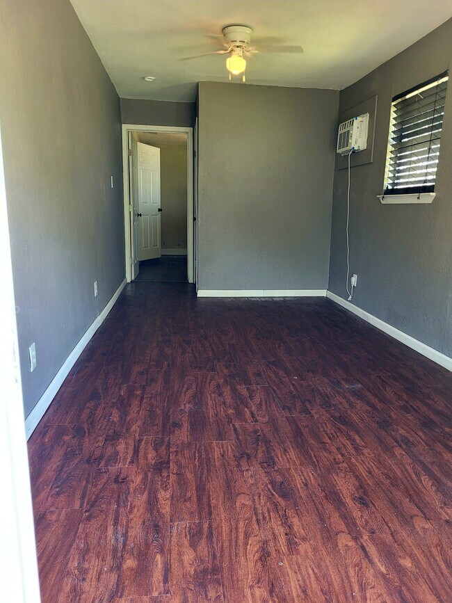 Building Photo - 10604 Ponder Ln