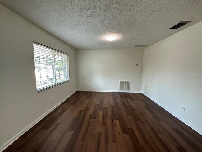 Building Photo - 808 Cutler Dr