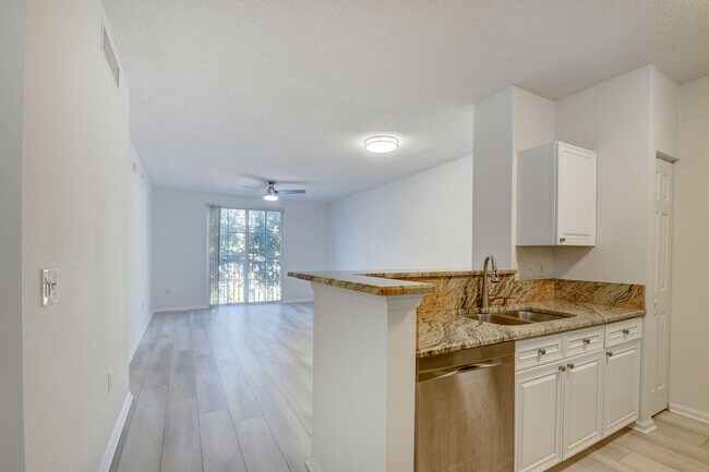 Foto del edificio - 630 S Sapodilla Ave