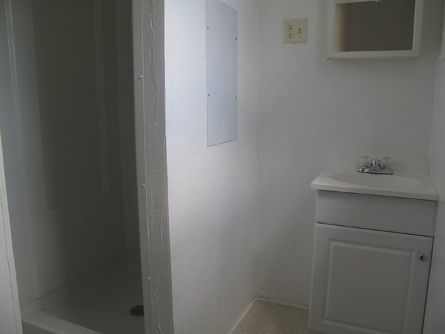 Foto del edificio - 117 Hall Ave