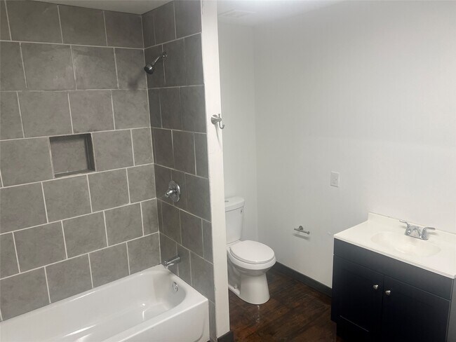 Foto del edificio - 1516 Norwood Dr