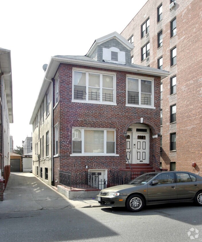 134 E 92nd St, Brooklyn, NY 11212 134 E 92nd St Brooklyn, NY