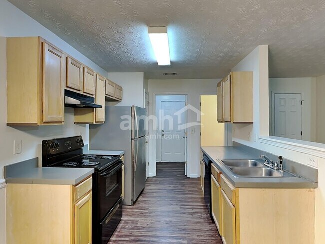 Foto del edificio - 659 Shadow Lakes Dr