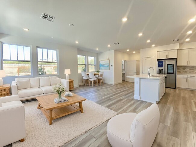 Foto del edificio - Gorgeous Townhome in Fremont's Niles Neigh...