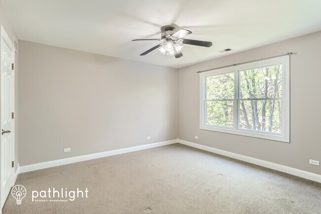 Building Photo - 10N700 Oak Ridge Drive, Elgin, IL, 60123