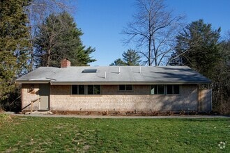 Building Photo - 151 Argilla Rd