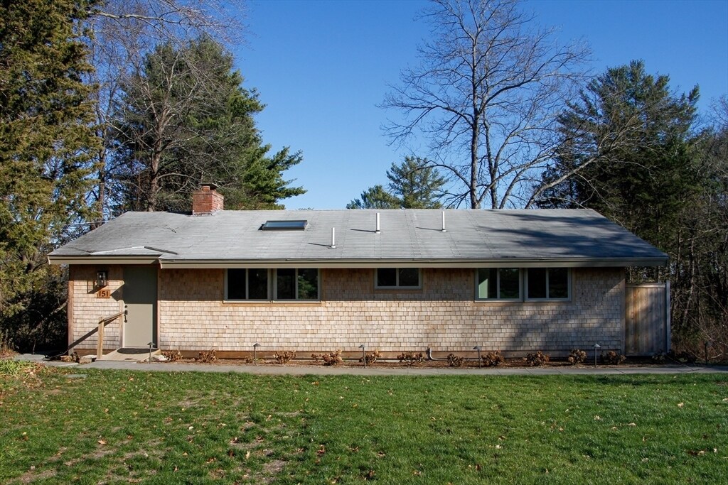 Primary Photo - 151 Argilla Rd
