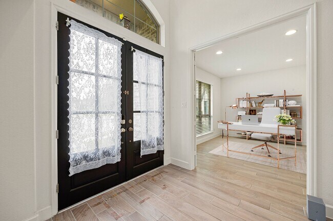 Foto del edificio - 28946 Parker Ridge Dr