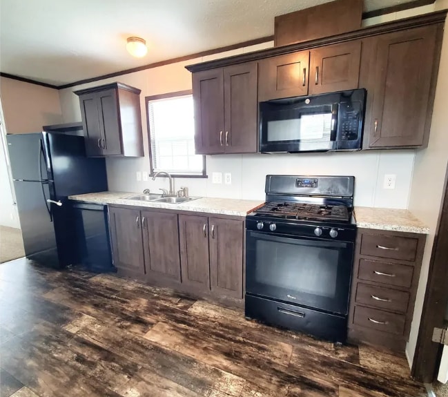 Building Photo - 9792 Spinnaker Dr