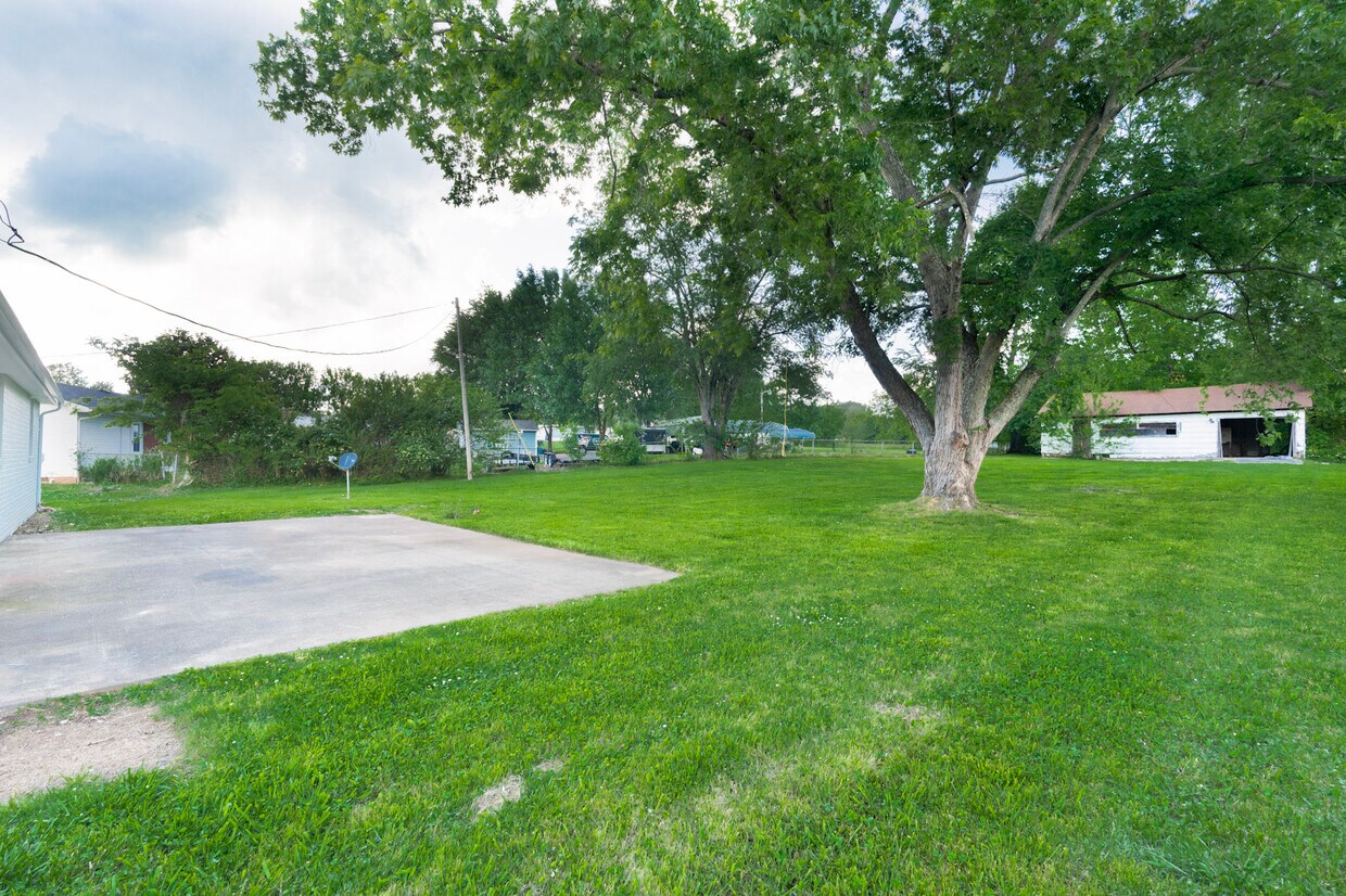 Primary Photo - 216 Morehead Rd