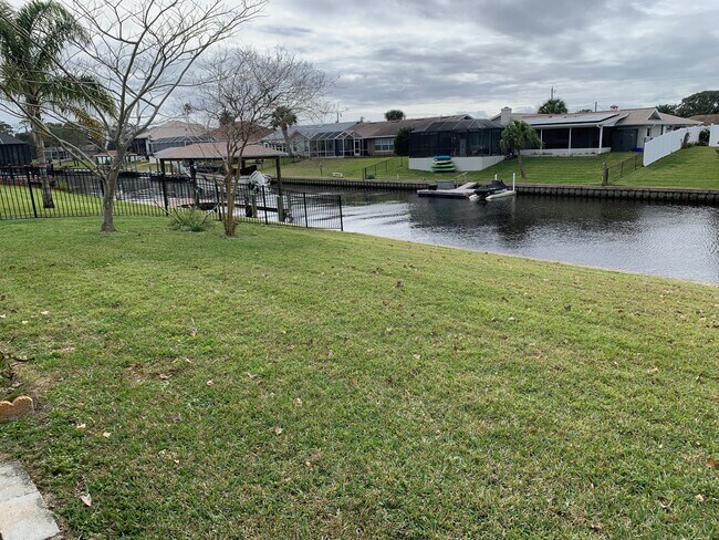 Building Photo - 14 Coral Reef Ct S