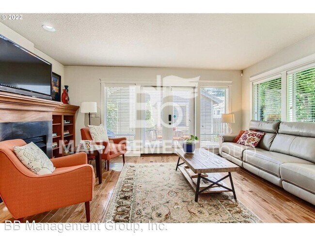 Building Photo - 3 br, 3.5 bath House - 347 6th Street