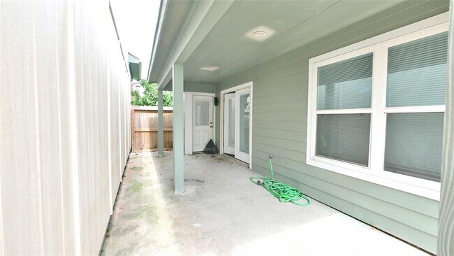 Foto del edificio - 4530 Stanford Ct