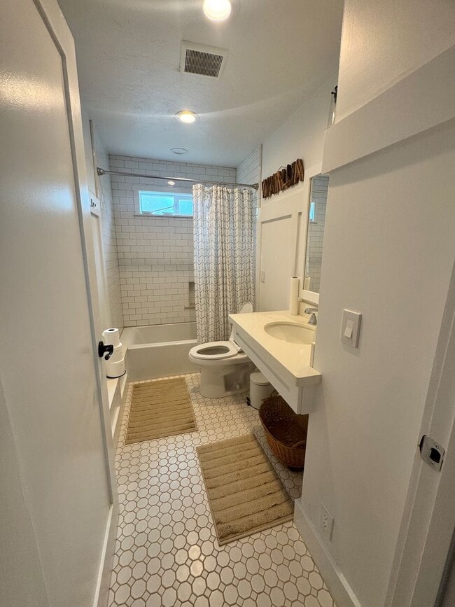 Building Photo - 66-371 Kaamooloa Rd