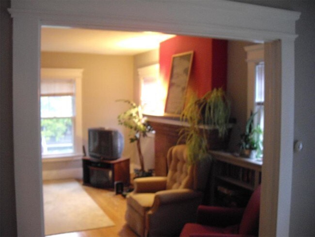 Building Photo - 119 Redfield Pl