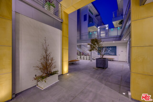 Building Photo - 219 Ave I