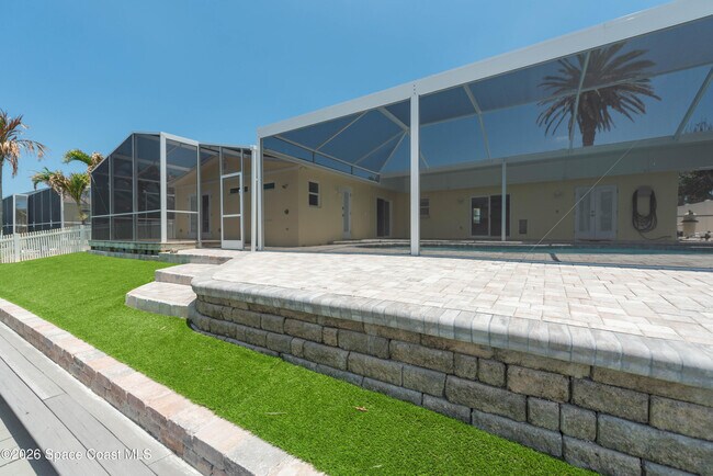 Building Photo - 444 Finch Dr