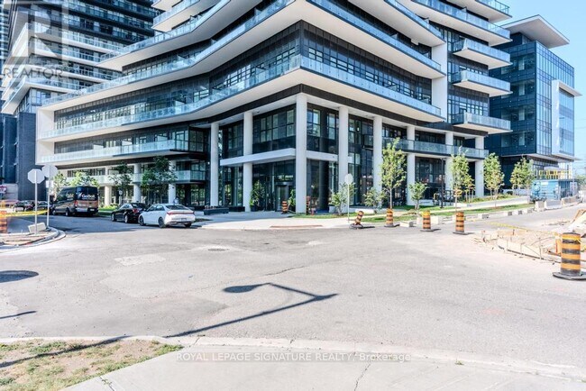 Building Photo - 38-2438 Annie Craig Dr