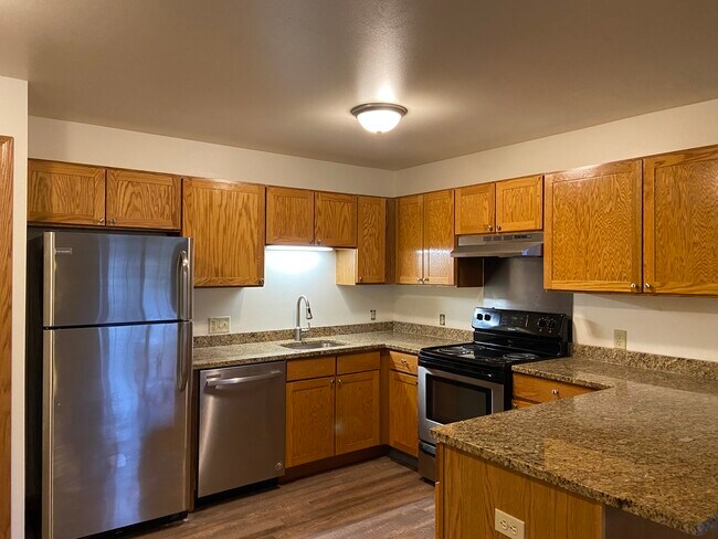 Gorgeous Granite Kitchen - 2039 S Main St