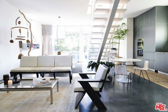 Photo - 1201 Cabrillo Ave House