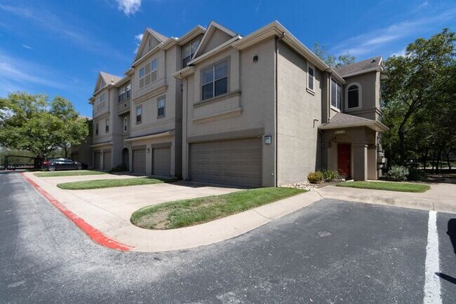 Building Photo - 11203 Ranch Rd 2222 #606 Austin, TX 78730