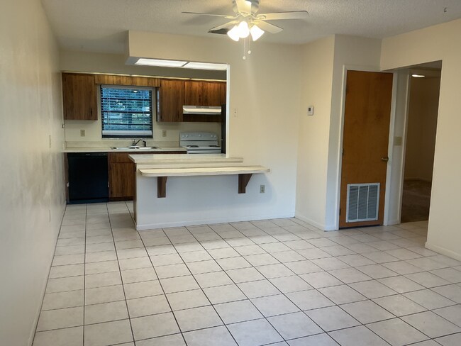 Foto del edificio - 1112 South Blvd