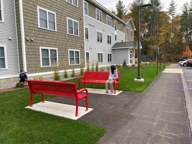 Foto del edificio - 10 E Ridge Dr