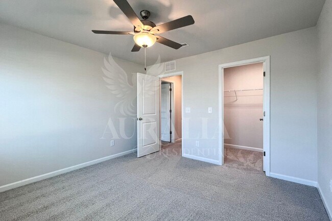 Building Photo - 183 Anise Ln