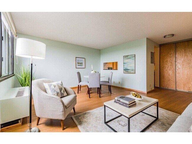 Foto del edificio - Spacious one-bedroom, one-bath condo in a fantastic St. Paul location!