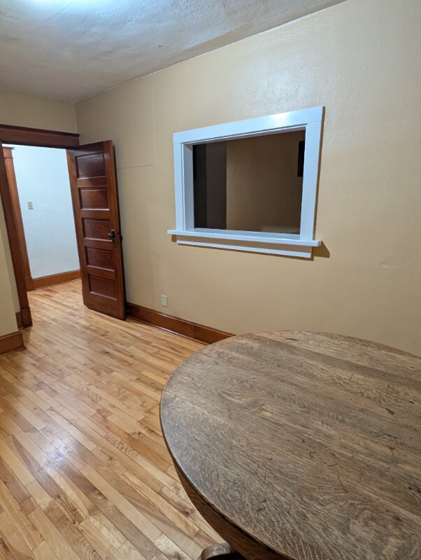 Foto del edificio - 1027 E Chapman St