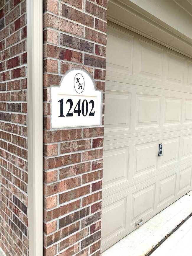 Building Photo - 12402 Ridgecrest Dr