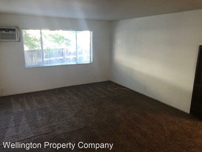 Building Photo - 1372 Creekside Dr