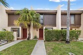 Foto principal - 9949 NW 10th St